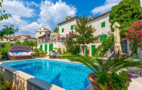 Gorgeous Home In Postira